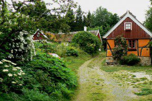 Boende och logi i Brösarp på Österlen. Hotell, vandrarhem, bed & breakfast, rum och stugor.