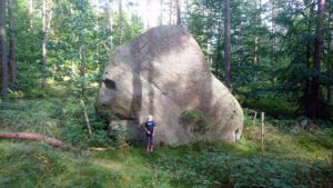 Bautastenen och vändstenen Krogrygg september 2017.