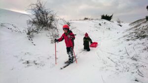 Vi tar ravinen ner i den vackra dalgången.